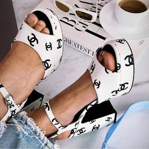 Meet your Posher, Desire Closet